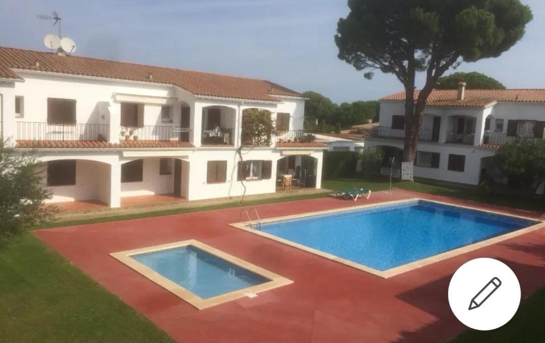 Cosy Apartment Of L'Escala Beach Экстерьер фото